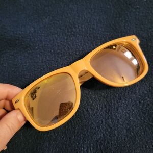 Yellow Wayfarer Sunglasses with Matte Finish